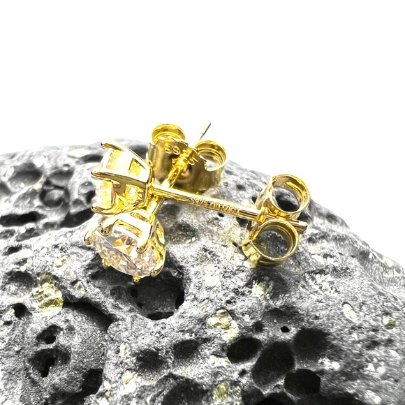 Certified 2 Carats Total Weight Moissanite Stud Earrings 14K Gold Vermeil - Picture 11 of 12